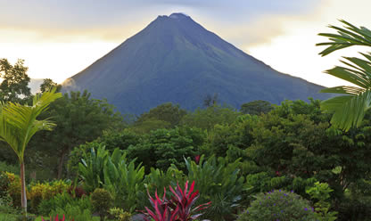 Viajes a DESCUBRE COSTA RICA EN FAMILIA 2025 en español | Agencia de Viajes Festival
