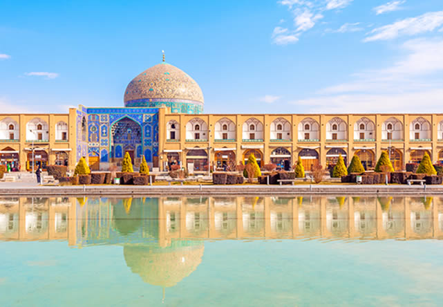 Viajes a ESENCIAS DE IRÁN: DEL MAR CASPIO A PERSÉPOLIS FIN KERMAN 2025 en español | Agencia de Viajes Festival